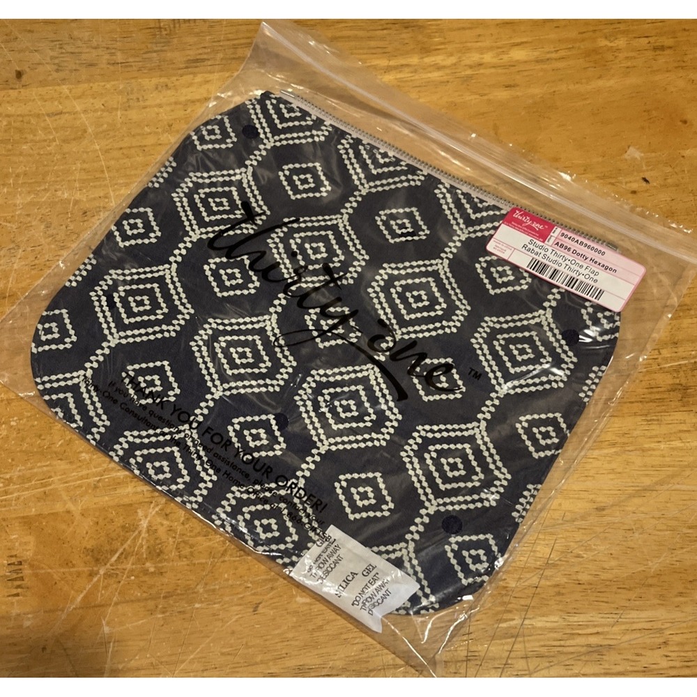 Thirty One 31 Bags Studio One Flap AB96 Dotty Hexagon‎ Blue Cream Flap Zip New